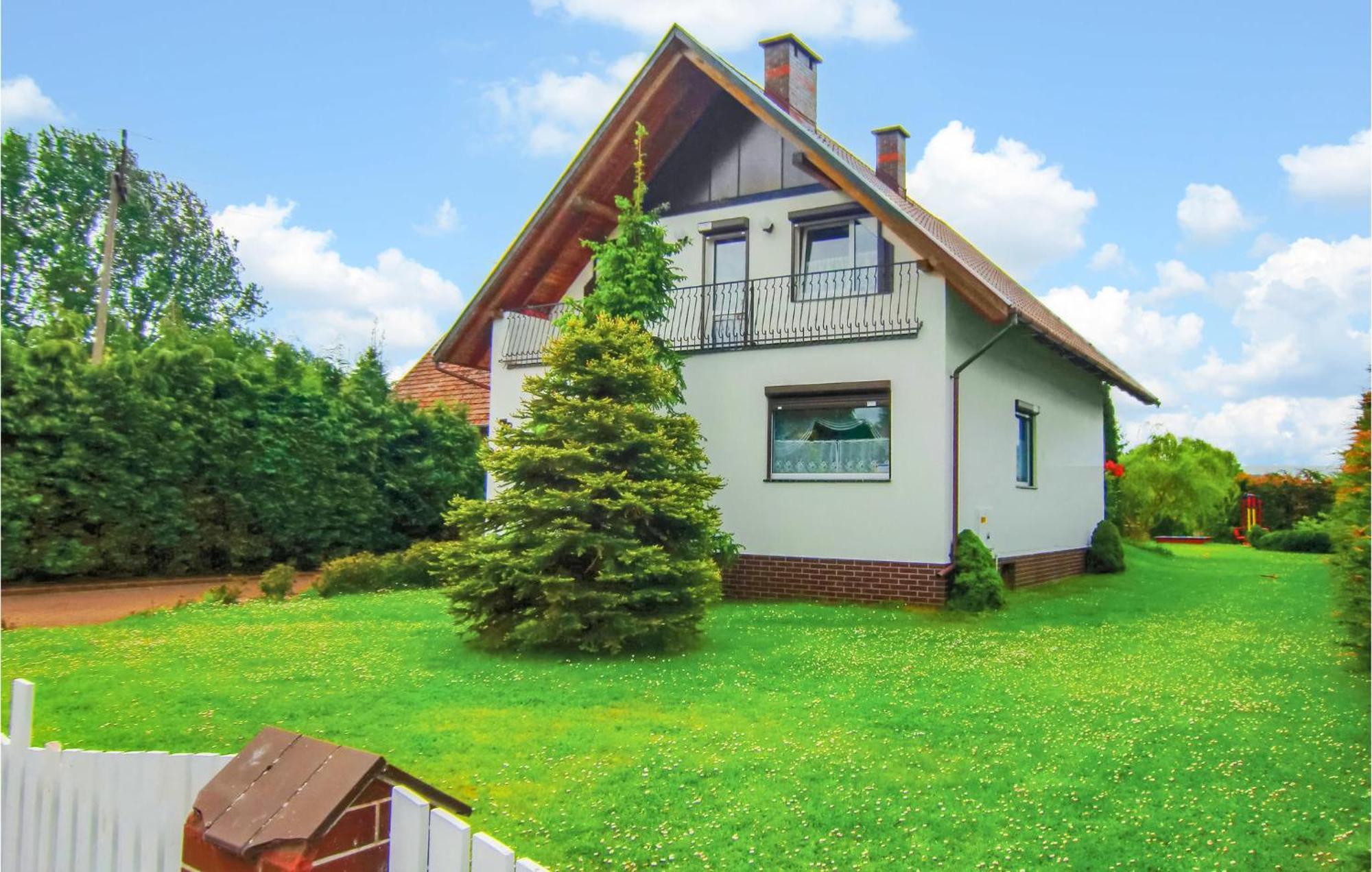 Amazing Home In Kolczewo With Sauna Exterior photo